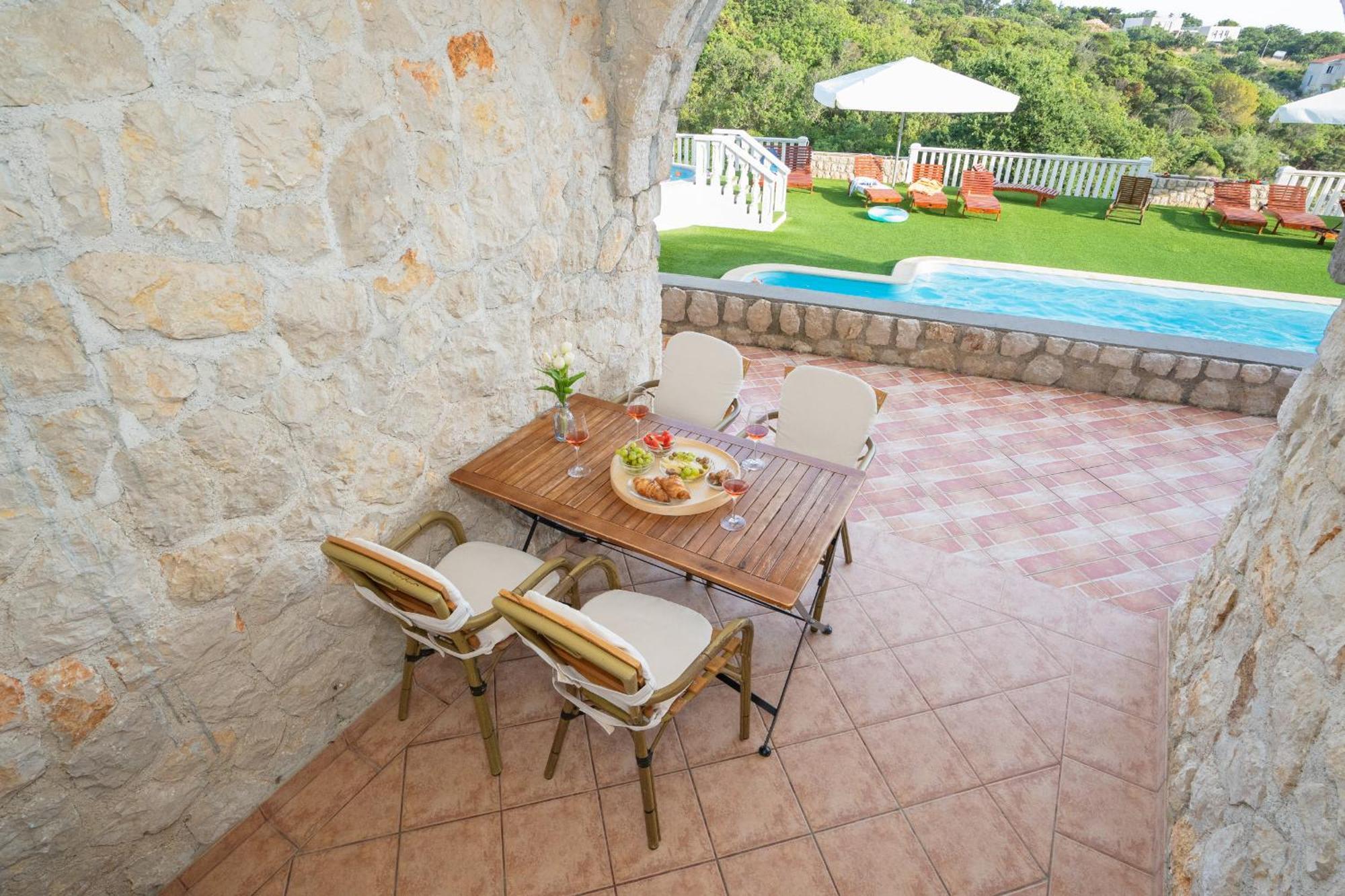 Garden Resort - Apartments Maslina Potocnica Exterior photo