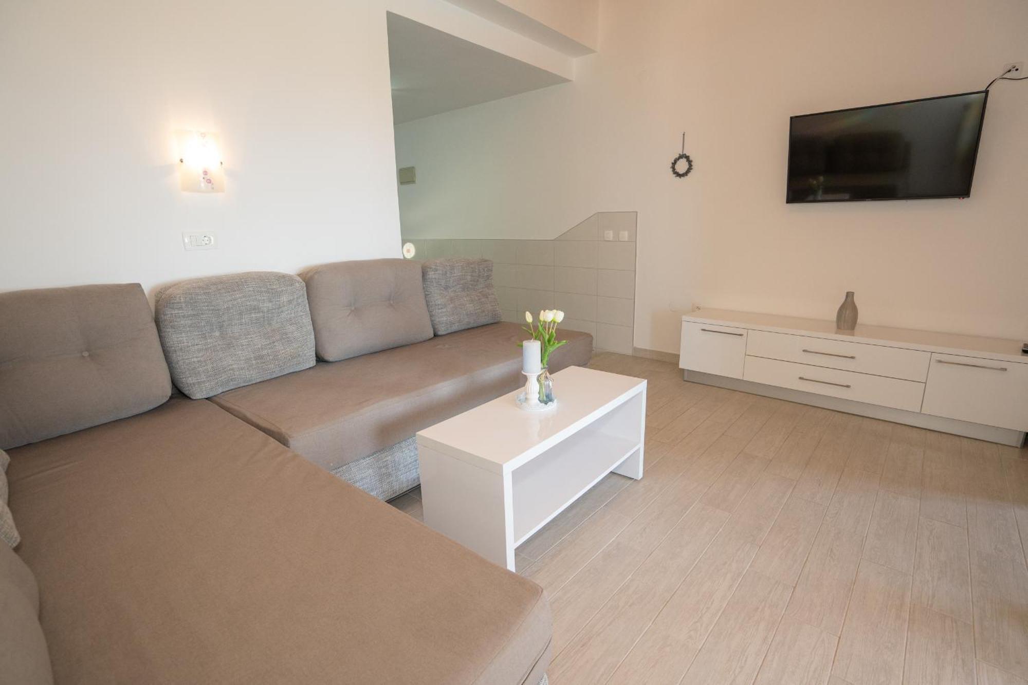 Garden Resort - Apartments Maslina Potocnica Room photo